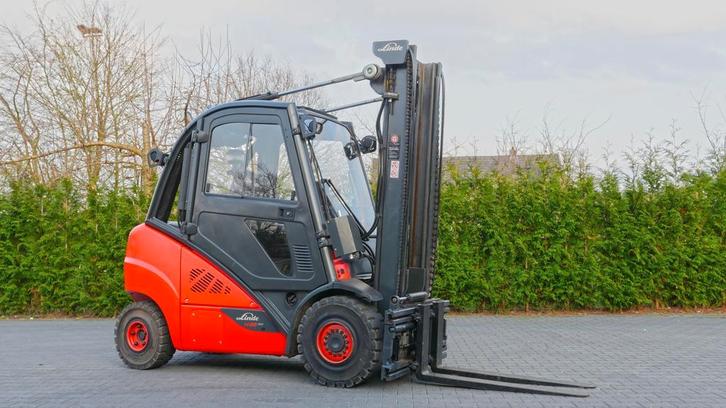 heftruck diesel Linde H25 D-02 evo 2500 3000 kg  2.5 ton, Zakelijke goederen, Machines en Bouw | Heftrucks en Intern transport