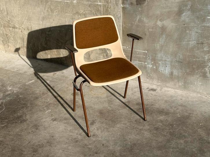 Partij vintage Marko Holland stoelen – Jac Vogels (jaren 70), Huis en Inrichting, Stoelen, Eén, Bruin, Zo goed als nieuw, Kunststof