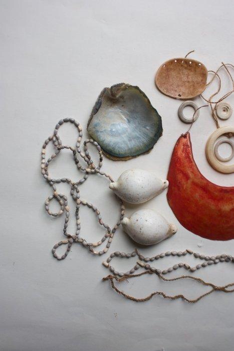 Sieraden samenstelling: konusmunten, kettingen, ovulas,, Antiek en Kunst, Kunst | Niet-Westerse kunst