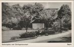 BAARN - Stationsplein met Oorlogsmonument, Verzenden, Gelopen