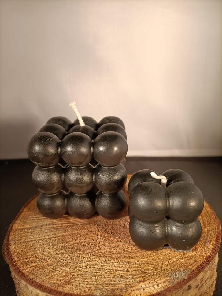 Geurkaars - hand gemaakt - bolletjes-vorm - Als Set ( 2, Huis en Inrichting, Woonaccessoires | Kandelaars en Kaarsen, Verzenden