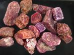 Cts. 121.0 Natuurlijke ruwe robijn Exemplaar- 24.2 g, Verzamelen, Mineralen en Fossielen