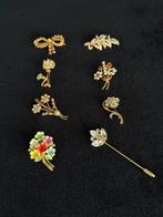 Zeldzaam lot van 8 vintage broches – bloem- en strikmotieven, Antiek en Kunst, Curiosa en Brocante