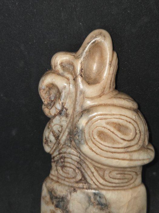 Taino-cultuur Pierre Hache votiefbeeld versierd met een, Verzamelen, Mineralen en Fossielen