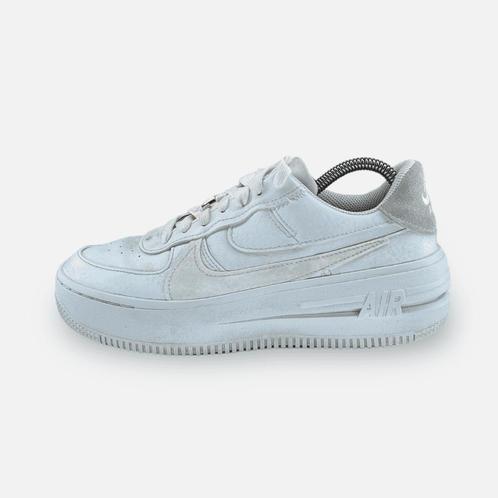 Nike Air Force 1 Platform - Maat 38, Kleding | Dames, Schoenen, Sneakers of Gympen, Gedragen, Verzenden