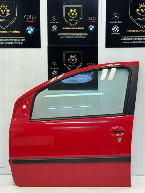 Citroën C1 portier 4-deurs links voor deur bj.2008 rood, Auto-onderdelen, Carrosserie en Plaatwerk, Gebruikt, Citroën, Voor, Links