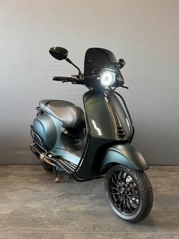 Vespa Sprint E5 brom custom | Full option | Akra | alarm beschikbaar voor biedingen