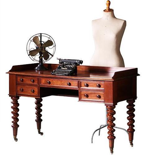 Victoriaanse mahoniehouten schrijftafel ca 1870 met gedraaid, Antiek en Kunst, Antiek | Meubels | Tafels, Ophalen of Verzenden