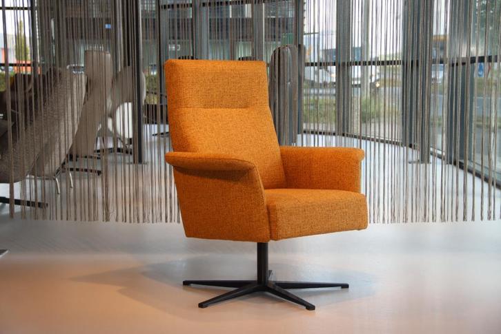 Design fauteuil Julie in stof orange van Ojee Design, Huis en Inrichting, Fauteuils, Nieuw, Stof, Ophalen of Verzenden