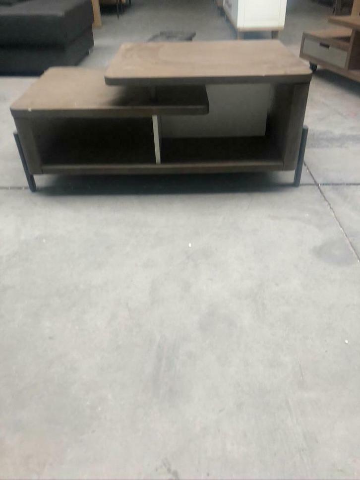 Shirley salontafel (nieuw, outlet), Huis en Inrichting, Tafels | Salontafels, Nieuw