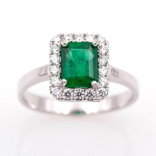 Ring - 18 karaat Witgoud - 1.75ct. tw. Smaragd - Diamant, Sieraden, Tassen en Uiterlijk, Ringen