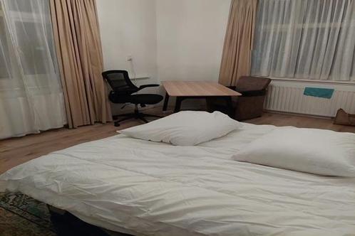 Studio Weissenbruchstraat in Den Haag, Huizen en Kamers, Kamers te huur, 20 tot 35 m², Den Haag