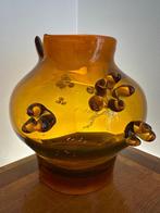 An Artistic Glass Vase - Vaas  - Glas