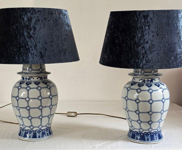 Tafellamp (2) - Porselein - Chinoiserie tafelverlichting, Antiek en Kunst, Kunst | Designobjecten