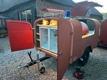 Unieke en bijzondere pizza trailer/mobiele pizza-oven beschikbaar voor biedingen