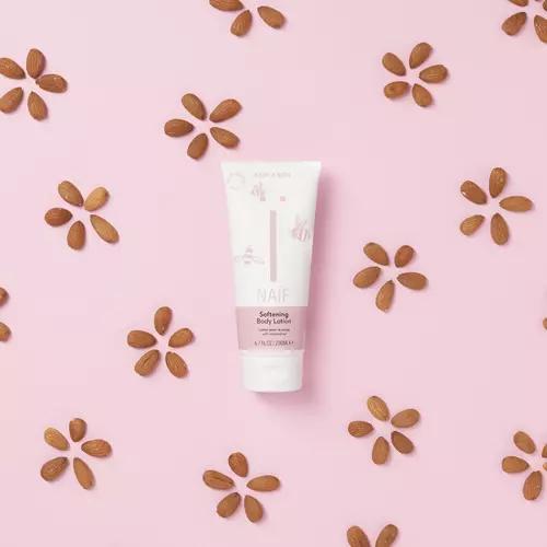Naïf Baby &amp; Kids Softening Body Lotion (Bodylotion), Sieraden, Tassen en Uiterlijk, Uiterlijk | Lichaamsverzorging, Nieuw