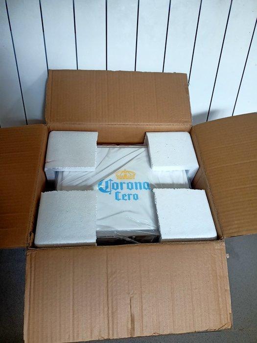 Koelkast - Metaal - Corona-bier koelkast, Antiek en Kunst, Antiek | Wandborden en Tegels