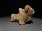 Midden-Oosten, Indusvallei Terracotta Bovid figuur. 3e