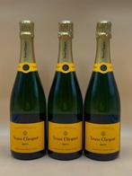 Veuve Clicquot - Champagne Brut - 3 Flessen (0.75 liter), Nieuw