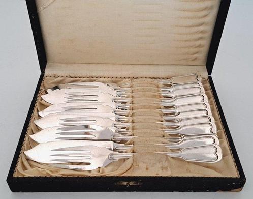 WMF 1/0 - Visbestekset (12) - 6persoons visbestek, model, Antiek en Kunst, Antiek | Meubels | Tafels