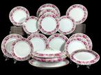 Royal Limoges - Tafelservies voor 12 (40) - Goud, Porselein, Antiek en Kunst, Antiek | Meubels | Tafels