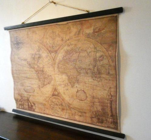 Schoolkaart - Kaart van de oude school met wereldbollen -, Antiek en Kunst, Curiosa en Brocante