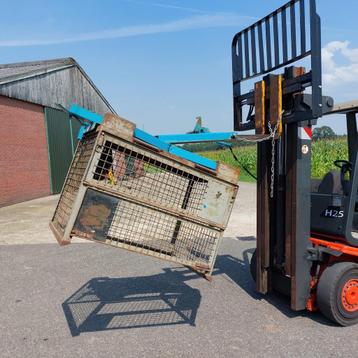 Kantelaar kiepsysteem voor gitterboxen gaaskratten heftruck beschikbaar voor biedingen