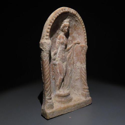 Oud-Romeins Terracotta Sculptuur van Aphrodite. 2e-3e eeuw, Verzamelen, Mineralen en Fossielen