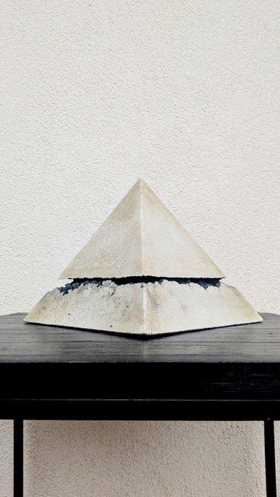 Lorenzo Favaron - TRASCENT, Piramide (Contrasti), Antiek en Kunst, Kunst | Designobjecten