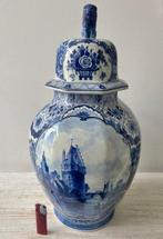 De Porceleyne Fles, Delft - dekselvaas - Aardewerk - 47 cm -, Antiek en Kunst, Antiek | Glas en Kristal
