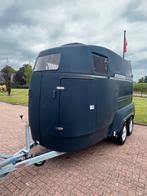 Oerdegelijke vol-polyester Mustang 2-paards!, Dieren en Toebehoren, Paarden en Pony's | Trailers en Aanhangwagens, Ophalen, Zo goed als nieuw