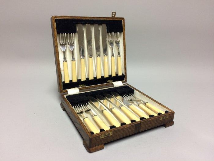 Visbestekset - Verzilverd, Antiek en Kunst, Antiek | Meubels | Tafels