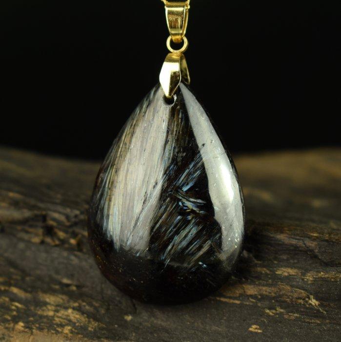 Arfvedsoniet met granaat en pyriet - Hoogwaardige, Verzamelen, Mineralen en Fossielen