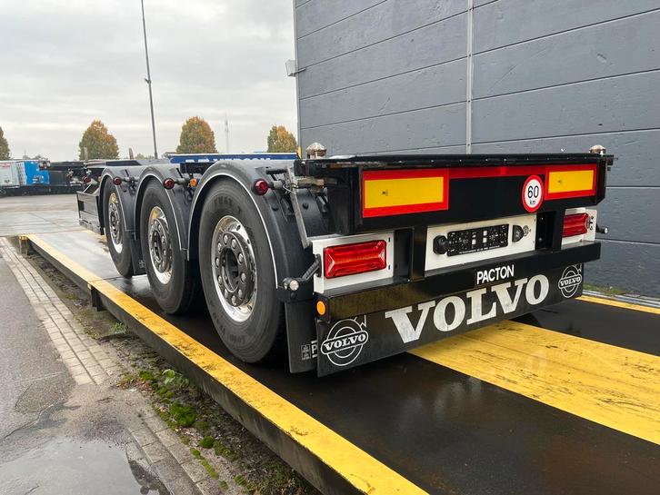 Pacton containerchassis | vaste kop | Alcoa | veel lampen, Auto's, Vrachtwagens, Aanhangers en Opleggers