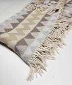 PLAID exclusief in katoenmix Ecru, parelgrijs en voskleur, Antiek en Kunst