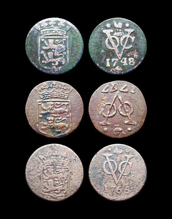 Nederlands-Indië. Duit VOC Friesland (1747 rare local?,, Postzegels en Munten, Munten | Nederland