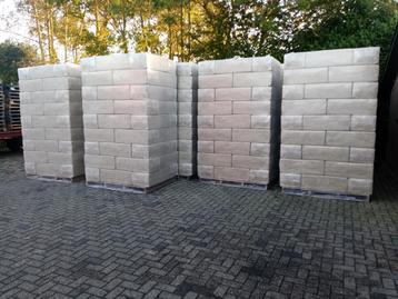 Goede kwaliteit  vlas strooisel, levering door geheel NL beschikbaar voor biedingen