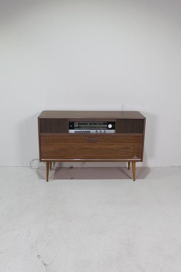 Vintage audiomeubel, radiokast, dressoir Gründig beschikbaar voor biedingen