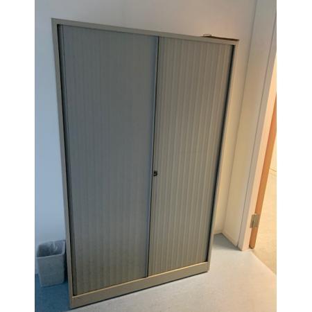 (MDK-106567) Ahrend roldeurkast 120 x 45 x 195 cm, Huis en Inrichting, Kasten | Roldeurkasten en Archiefkasten, Gebruikt, Ophalen of Verzenden