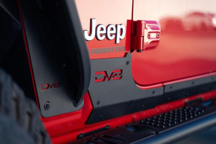 DV8 Offroad 20-23 Jeep Gladiator JT Rock Skins - SRGL-09, Auto-onderdelen, Carrosserie en Plaatwerk, Ophalen of Verzenden