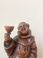 Beeldje - Monnik met kelk - Hout