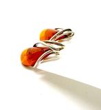 Oorbellen met natuurlijk Baltisch amber in sterling zilver -