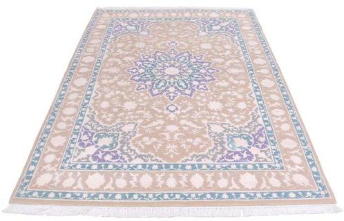 Tabriz Wool & Silk Carpet with Luxurious Design - Tapijt -, Huis en Inrichting, Stoffering | Tapijten en Kleden