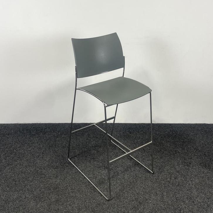 Casala Curvy Barkruk - Grijze Zitting, Huis en Inrichting, Barkrukken, Gebruikt, Ophalen of Verzenden