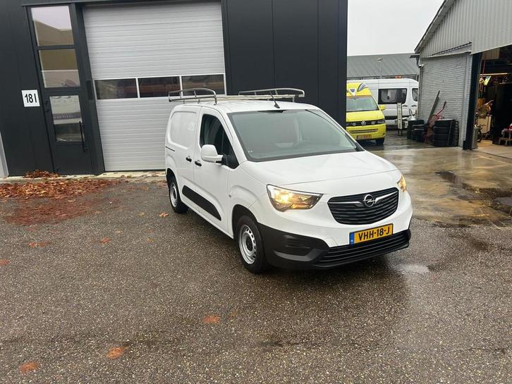 Opel Combo 1.5D L1H1 Edition navi cruise imperiaal trekhaak, Auto's, Bestelauto's, Lease, Handgeschakeld, Wit, Financial lease