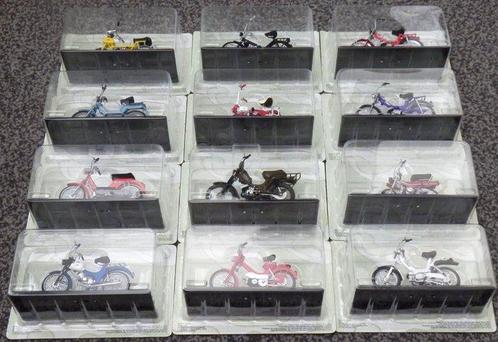 Collectie van 12 Italiaanse Model Brommers - Diversen - 2000, Hobby en Vrije tijd, Modelauto's | 1:5 tot 1:12