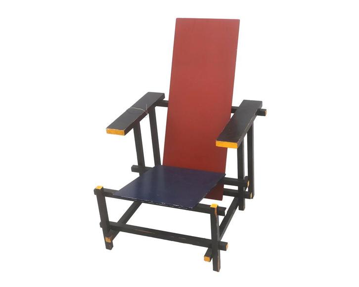 Een houten stoel naar Gerrit Rietveld (1888-1964), Huis en Inrichting, Stoelen, Gebruikt