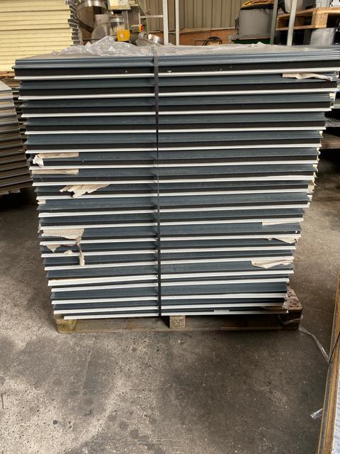 sandwichpanelen- RAL 7016 hps - 1050 mm - MP 58, Doe-het-zelf en Verbouw, Platen en Panelen, 50 tot 100 mm, Zo goed als nieuw