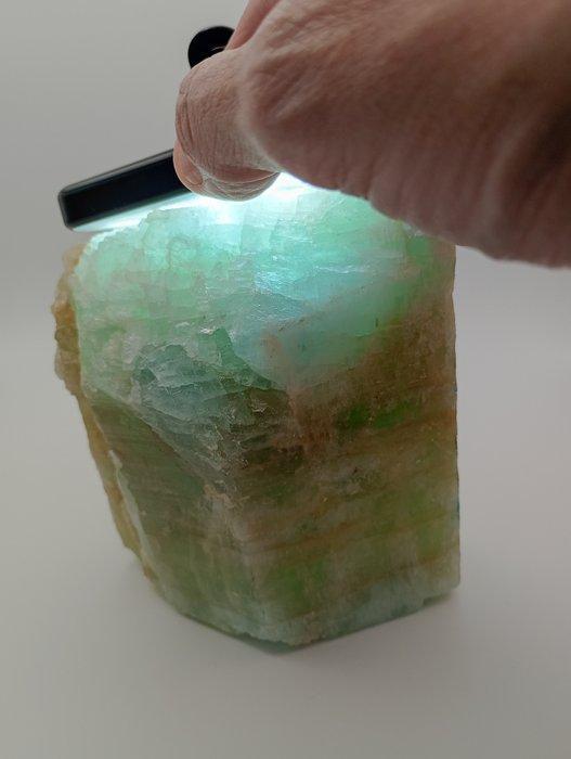 aquamarijn Kristal- 2015 g - (1), Verzamelen, Mineralen en Fossielen