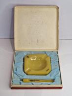 SOKOLOV - Asbak (2) - Bakeliet - asbak, sigarettenhouder